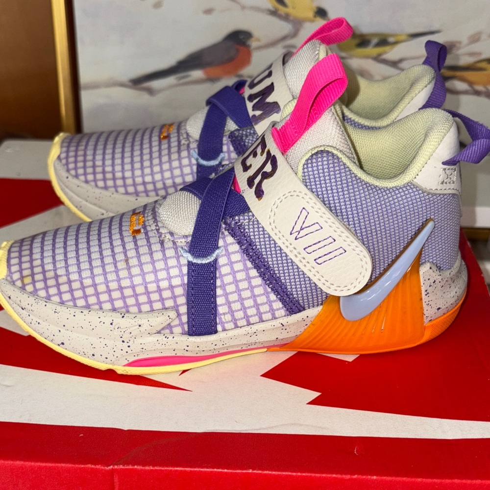 LeBron’s Witness 7 Kids Nike - Picture 4 of 8